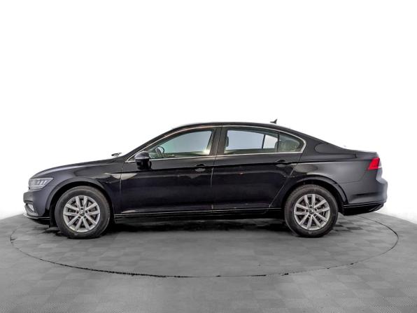 Volkswagen Passat B8 Рестайлинг с пробегом 2021 года, цена 2 599 000 рублей, 90268 км, седан, Автокод Объявления