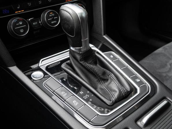 Volkswagen Passat B8 с пробегом 2017 года, цена 2 520 000 рублей, 167915 км, седан, Автокод Объявления