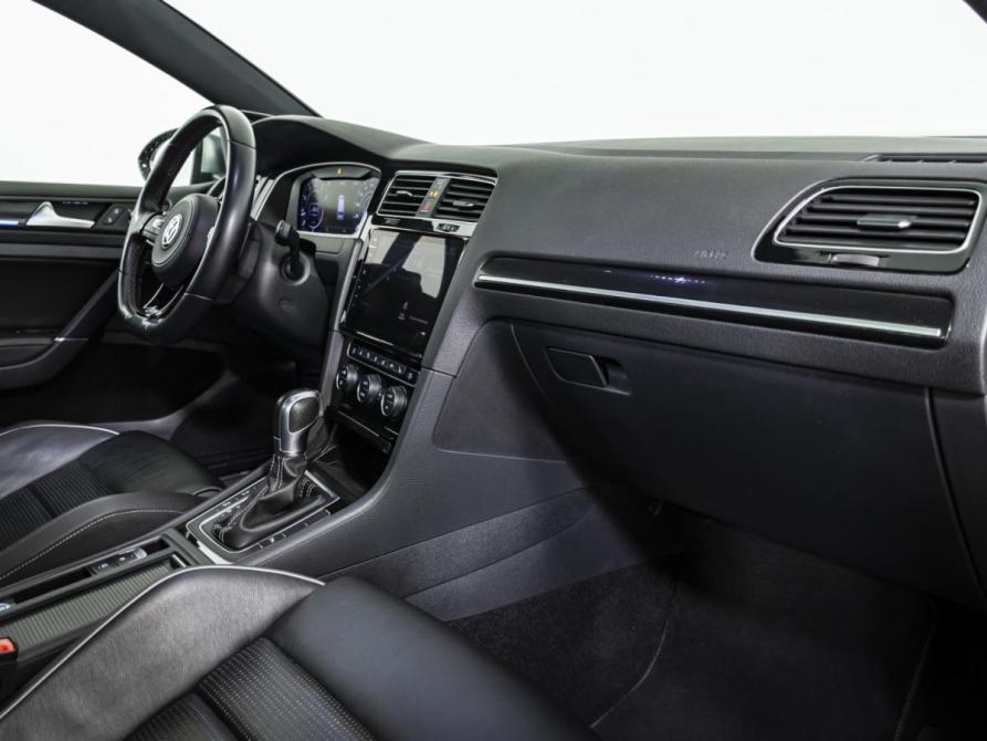 Volkswagen Golf R VII Рестайлинг Москва  - изображение 16