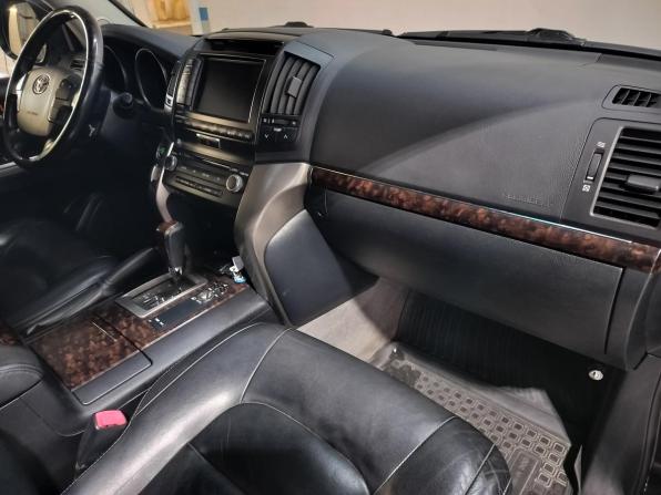 Toyota Land Cruiser 200 Series с пробегом 2011 года, цена 3 050 000 рублей, 221000 км, внедорожник, Автокод Объявления