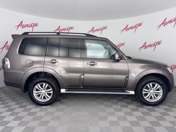 Mitsubishi Pajero IV Рестайлинг 1 с пробегом 2011 года, цена 1 955 000 рублей, 190000 км, внедорожник, Автокод Объявления