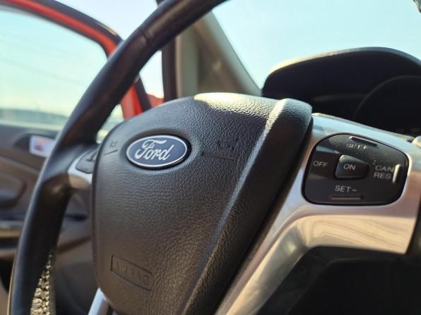 Ford EcoSport II с пробегом 2014 года, цена 900 000 рублей, 175000 км, внедорожник, Автокод Объявления