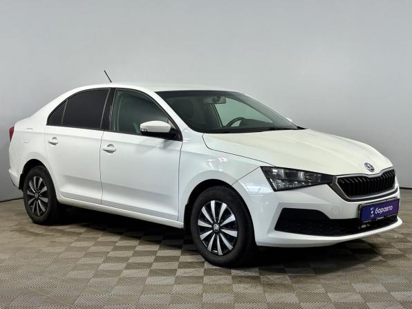 Skoda Rapid II с пробегом 2021 года, цена 1 220 000 рублей, 59624 км, лифтбек, Автокод Объявления