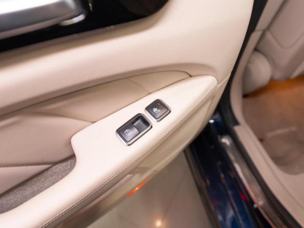 Mercedes-Benz CLS II (C218) Рестайлинг с пробегом 2015 года, цена 3 150 000 рублей, 113100 км, седан, Автокод Объявления