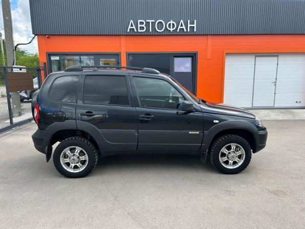Chevrolet Niva I Рестайлинг с пробегом 2017 года, цена 669 900 рублей, 105000 км, внедорожник, Автокод Объявления