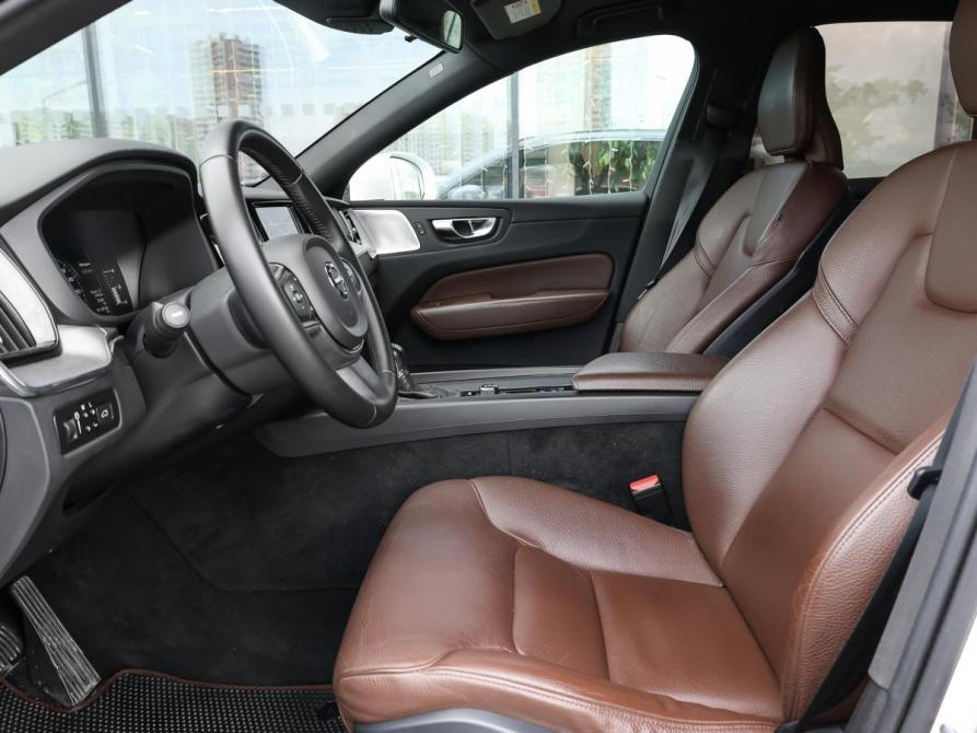 Volvo XC60 II Рестайлинг Москва  - изображение 16