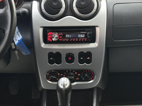 Renault Sandero I с пробегом 2014 года, цена 865 000 рублей, 65682 км, хэтчбек, Автокод Объявления