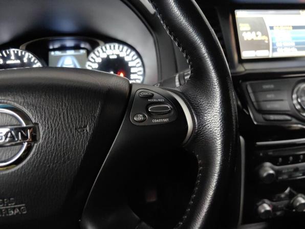 Nissan Pathfinder IV с пробегом 2015 года, цена 1 945 000 рублей, 90500 км, внедорожник, Автокод Объявления