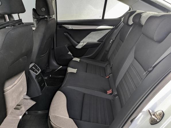 Skoda Octavia III (A7) Рестайлинг с пробегом 2019 года, цена 1 690 000 рублей, 138198 км, лифтбек, Автокод Объявления