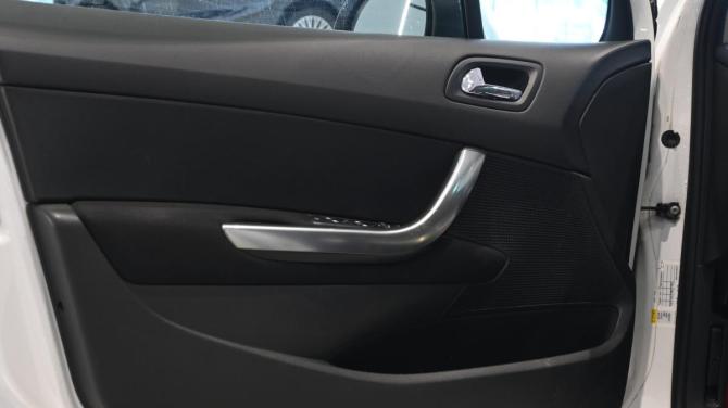Peugeot 408 I с пробегом 2016 года, цена 785 000 рублей, 127000 км, седан, Автокод Объявления