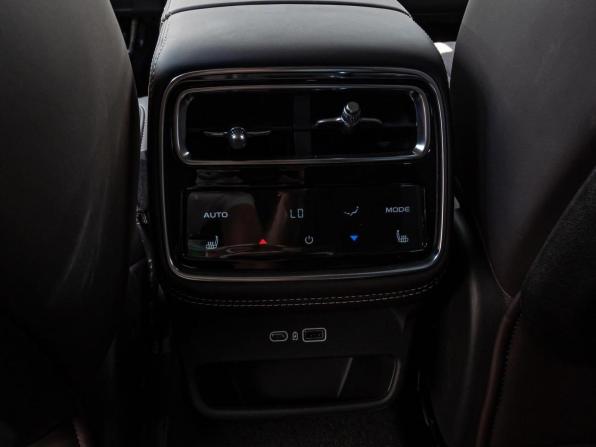 Geely Monjaro I Рестайлинг 2 с пробегом 2026 года, цена 4 110 000 рублей, 57 км, внедорожник, Автокод Объявления
