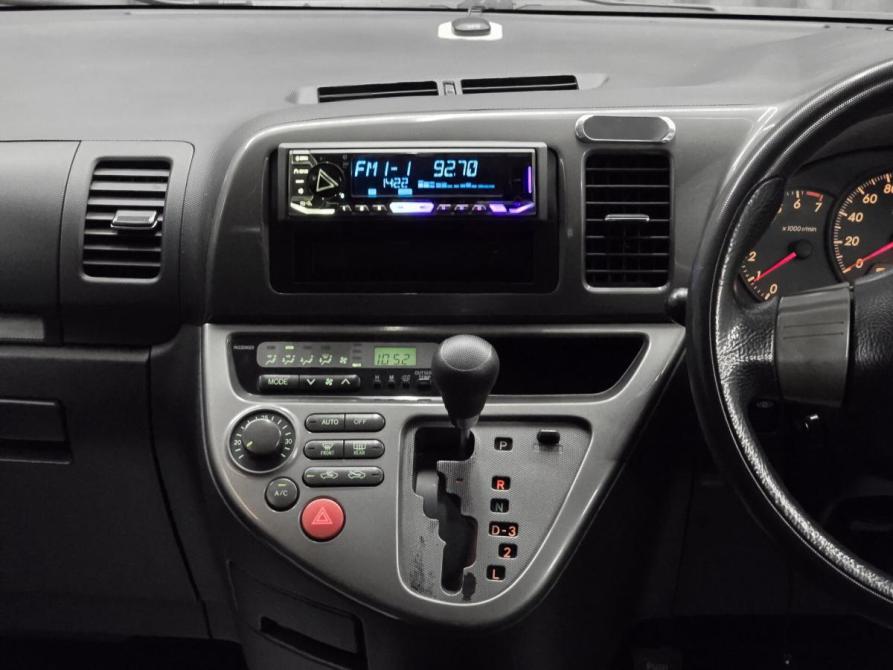 Toyota Wish I Красноярск  - изображение 13