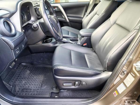Toyota RAV4 IV (XA40) Рестайлинг с пробегом 2017 года, цена 2 761 500 рублей, 121877 км, внедорожник, Автокод Объявления