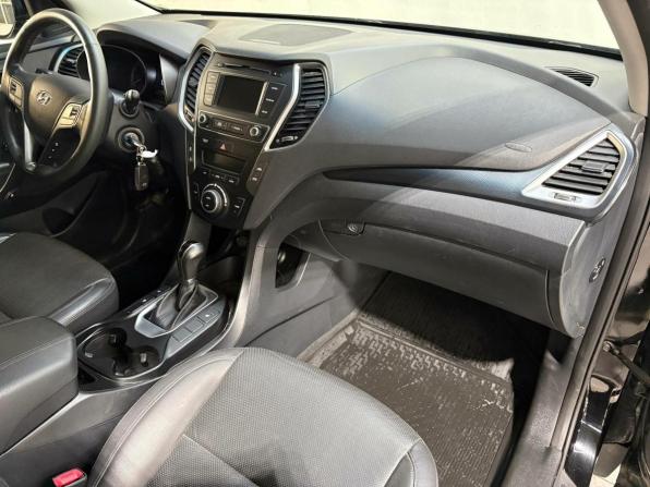 Hyundai Santa Fe III Рестайлинг с пробегом 2017 года, цена 2 100 000 рублей, 103225 км, внедорожник, Автокод Объявления