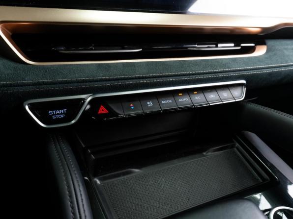Geely Monjaro I с пробегом 2023 года, цена 3 379 000 рублей, 55934 км, внедорожник, Автокод Объявления