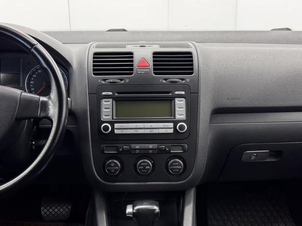 Volkswagen Golf V с пробегом 2006 года, цена 630 000 рублей, 229534 км, хэтчбек, Автокод Объявления