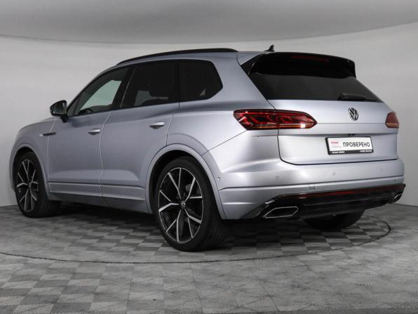 Volkswagen Touareg III с пробегом 2022 года, цена 8 100 000 рублей, 54768 км, внедорожник, Автокод Объявления