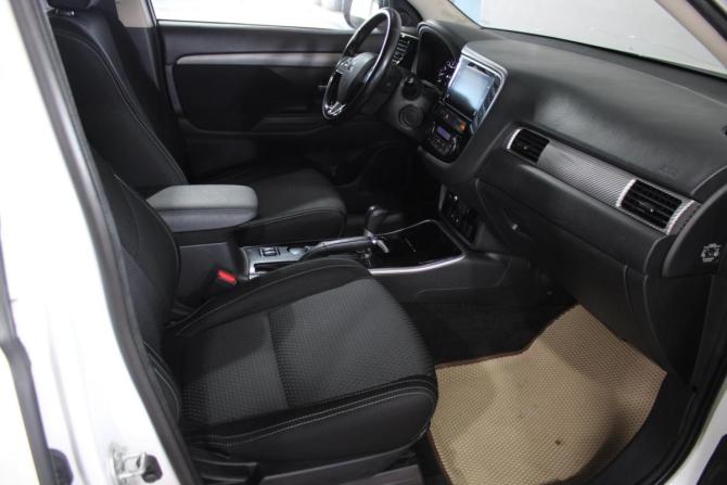 Mitsubishi Outlander III Рестайлинг 2 с пробегом 2018 года, цена 1 449 000 рублей, 249000 км, внедорожник, Автокод Объявления