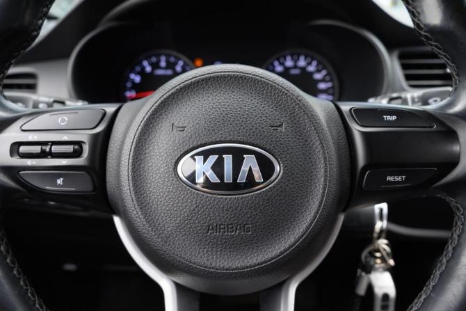 Kia Rio IV с пробегом 2018 года, цена 1 330 000 рублей, 100899 км, седан, Автокод Объявления
