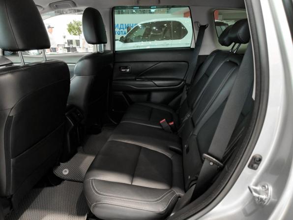 Mitsubishi Outlander III Рестайлинг 3 с пробегом 2019 года, цена 3 222 500 рублей, 84152 км, внедорожник, Автокод Объявления