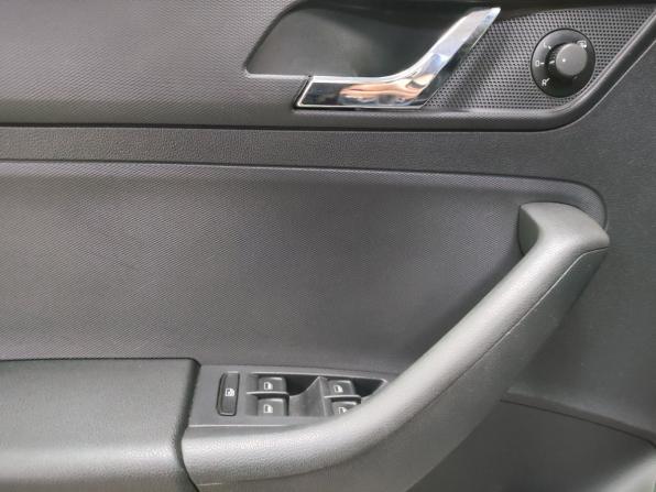 Skoda Rapid I с пробегом 2015 года, цена 729 000 рублей, 60127 км, лифтбек, Автокод Объявления