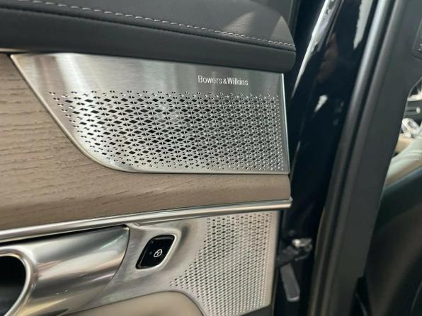 Volvo XC90 II Рестайлинг 2 с пробегом 2026 года, цена 10 950 000 рублей, 25 км, внедорожник, Автокод Объявления