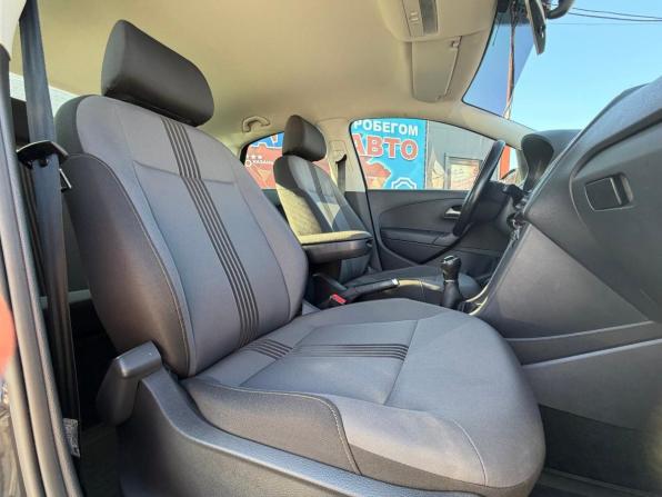 Volkswagen Polo V Рестайлинг с пробегом 2016 года, цена 920 000 рублей, 66900 км, седан, Автокод Объявления