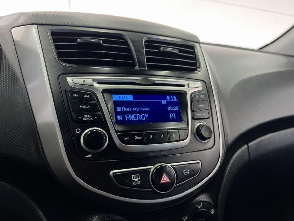 Hyundai Solaris I Рестайлинг с пробегом 2015 года, цена 899 000 рублей, 140554 км, седан, Автокод Объявления