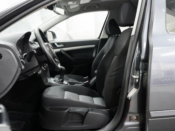 Skoda Octavia II (A5) Рестайлинг с пробегом 2012 года, цена 773 000 рублей, 180000 км, лифтбек, Автокод Объявления