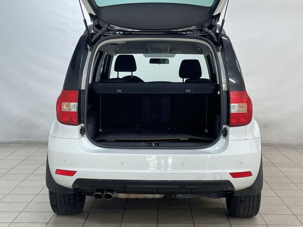 Skoda Yeti I Рестайлинг с пробегом 2017 года, цена 1 270 000 рублей, 211721 км, внедорожник, Автокод Объявления