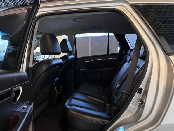 Hyundai Santa Fe II Рестайлинг с пробегом 2011 года, цена 1 217 000 рублей, 259623 км, внедорожник, Автокод Объявления