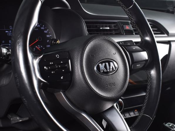 Kia Rio IV с пробегом 2017 года, цена 944 995 рублей, 261759 км, седан, Автокод Объявления