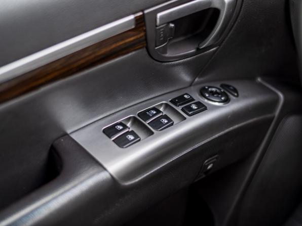 Hyundai Santa Fe II Рестайлинг с пробегом 2012 года, цена 1 233 000 рублей, 263517 км, внедорожник, Автокод Объявления