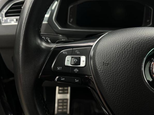 Volkswagen Tiguan II с пробегом 2019 года, цена 2 769 900 рублей, 91802 км, внедорожник, Автокод Объявления