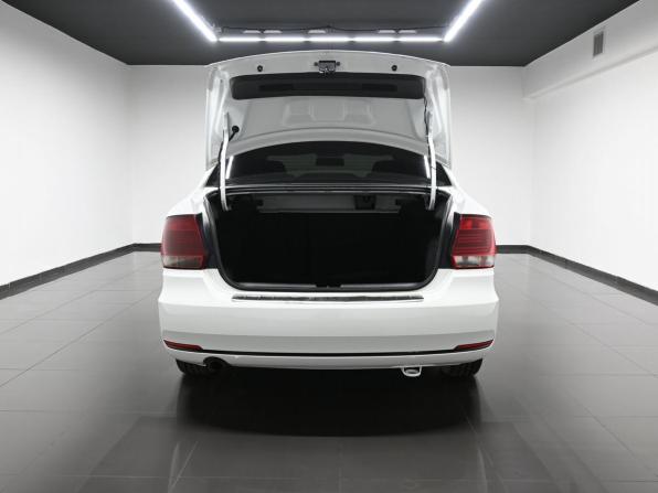 Volkswagen Polo V Рестайлинг с пробегом 2016 года, цена 1 035 000 рублей, 148483 км, седан, Автокод Объявления