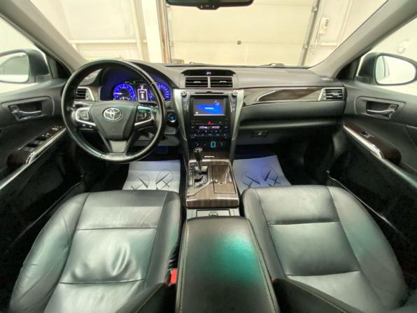 Toyota Camry VII (XV50) Рестайлинг с пробегом 2015 года, цена 1 750 000 рублей, 140947 км, седан, Автокод Объявления