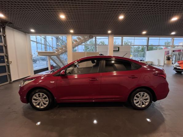 Hyundai Solaris II с пробегом 2018 года, цена 1 025 000 рублей, 213589 км, седан, Автокод Объявления