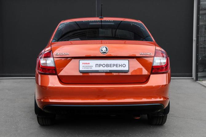 Skoda Rapid I Рестайлинг с пробегом 2017 года, цена 1 280 000 рублей, 87507 км, лифтбек, Автокод Объявления