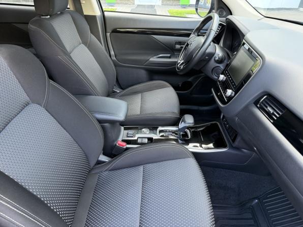 Mitsubishi Outlander III Рестайлинг 3 с пробегом 2020 года, цена 2 685 000 рублей, 25618 км, внедорожник, Автокод Объявления