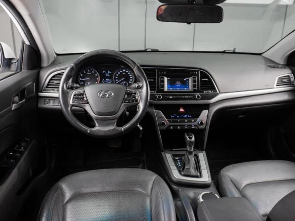 Hyundai Elantra VI (AD) с пробегом 2017 года, цена 1 568 000 рублей, 111538 км, седан, Автокод Объявления