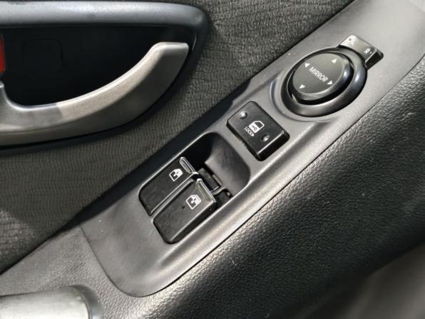Hyundai H-1 II с пробегом 2012 года, цена 1 685 000 рублей, 297580 км, минивэн, Автокод Объявления