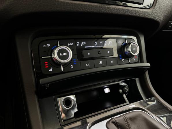 Volkswagen Touareg II Рестайлинг с пробегом 2017 года, цена 2 990 000 рублей, 192402 км, внедорожник, Автокод Объявления