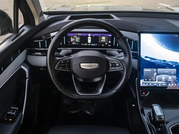 Geely Atlas II с пробегом 2024 года, цена 2 498 000 рублей, 63000 км, внедорожник, Автокод Объявления