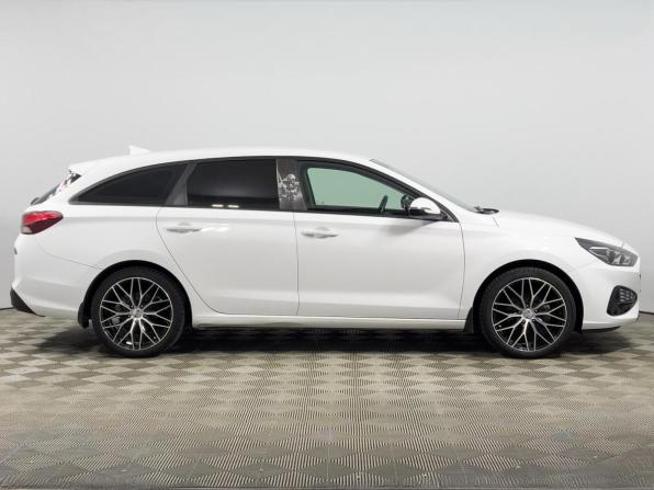 Hyundai i30 III Рестайлинг 2 с пробегом 2022 года, цена 1 610 100 рублей, 84222 км, универсал, Автокод Объявления