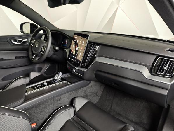 Volvo XC60 II Рестайлинг с пробегом 2025 года, цена 5 800 000 рублей, 4938 км, внедорожник, Автокод Объявления