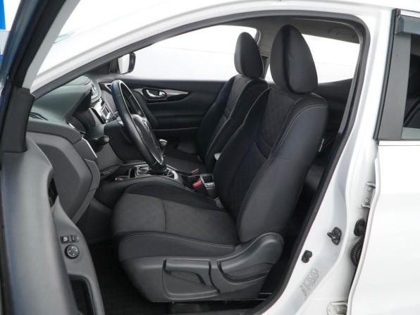 Nissan Qashqai II с пробегом 2017 года, цена 1 879 999 рублей, 76487 км, внедорожник, Автокод Объявления