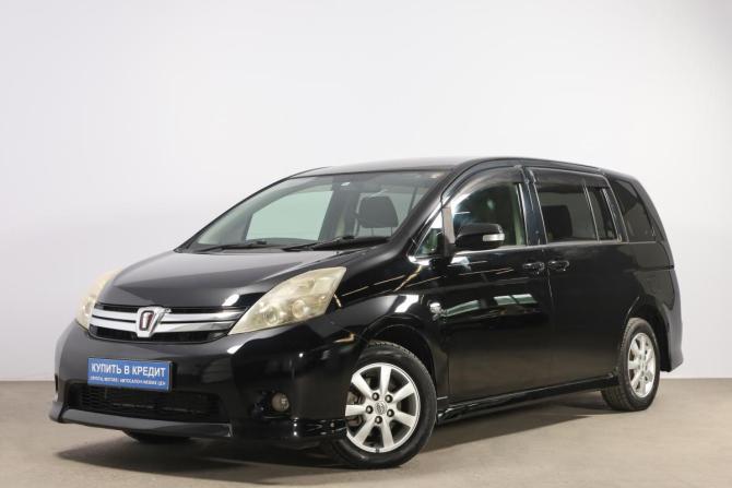 Toyota ISis I Рестайлинг с пробегом 2012 года, цена 1 199 000 рублей, 133000 км, компактвэн, Автокод Объявления