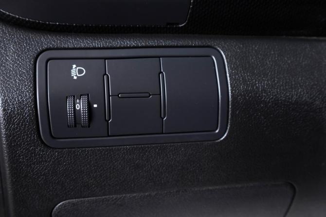 Hyundai Solaris I Рестайлинг с пробегом 2016 года, цена 899 000 рублей, 200302 км, хэтчбек, Автокод Объявления