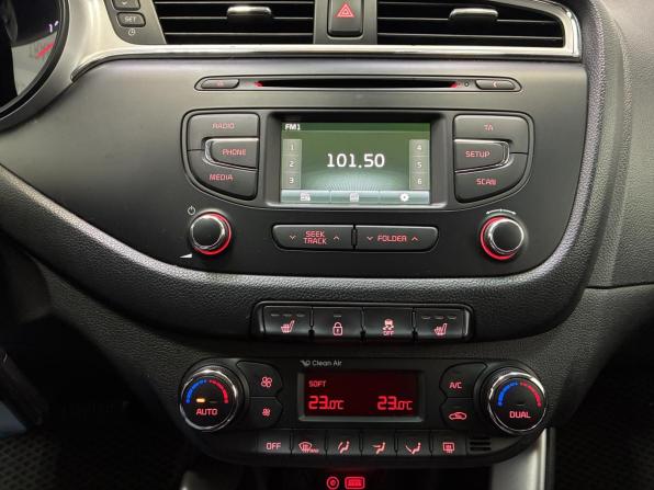 Kia Ceed II Рестайлинг с пробегом 2017 года, цена 1 399 000 рублей, 122000 км, хэтчбек, Автокод Объявления