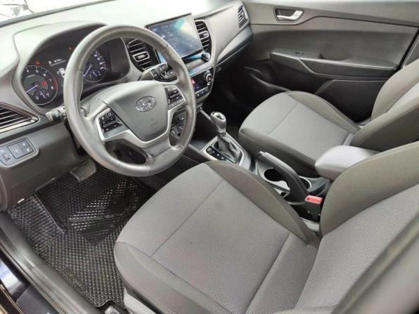 Hyundai Solaris II Рестайлинг с пробегом 2020 года, цена 1 684 800 рублей, 130001 км, седан, Автокод Объявления